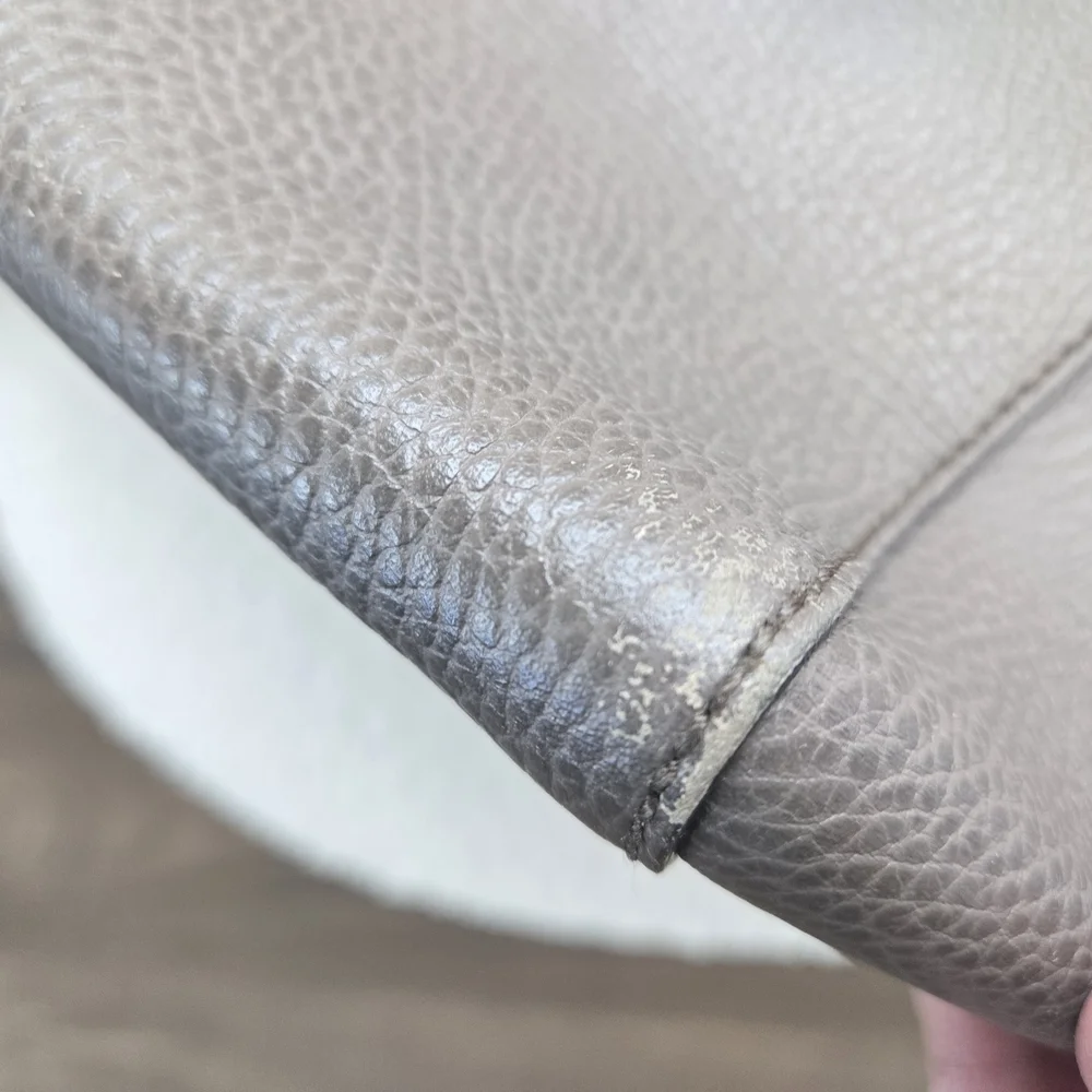 Gucci Leather Swing Tote Bag - Picture 13 of 17